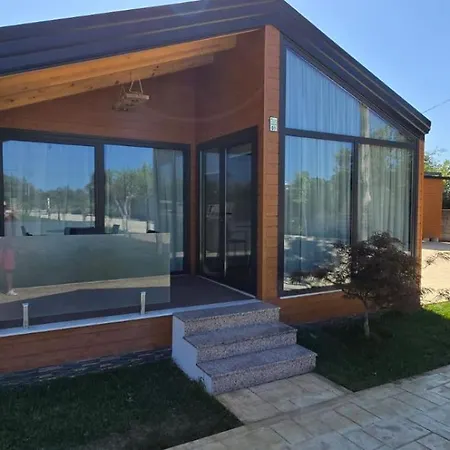 Kompleksi Turistik Armando Villa *